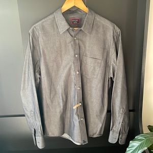 EUC UNTUCKit Button Down Shirt